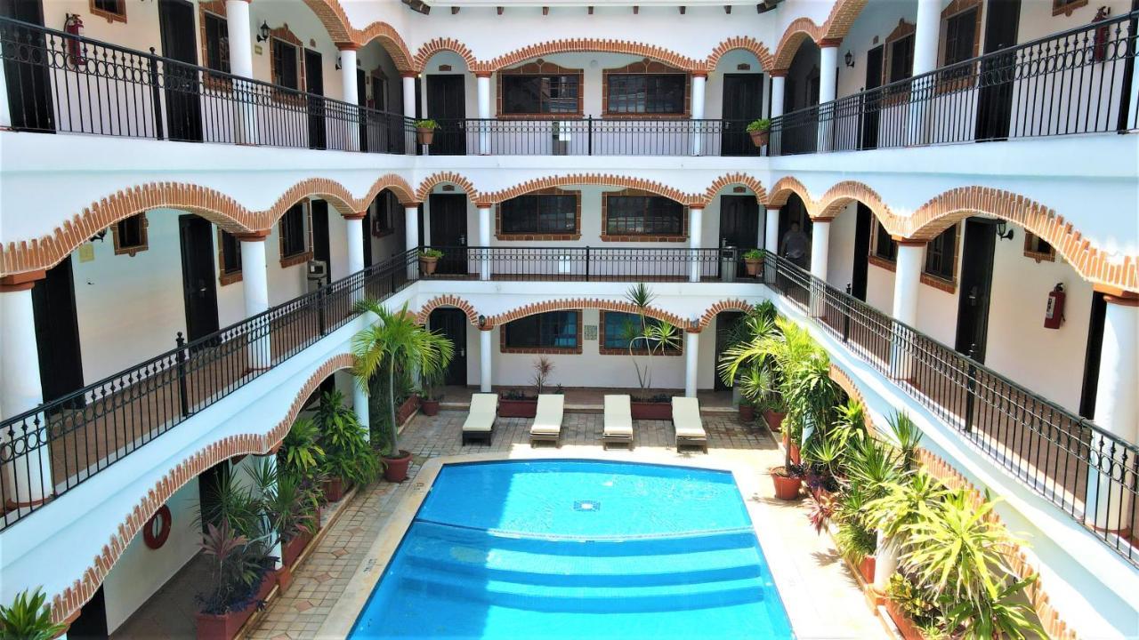 Hotel Colonial Плая-дель-Кармен Экстерьер фото